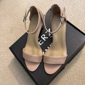 Naturalizer strappy heeled sandal
